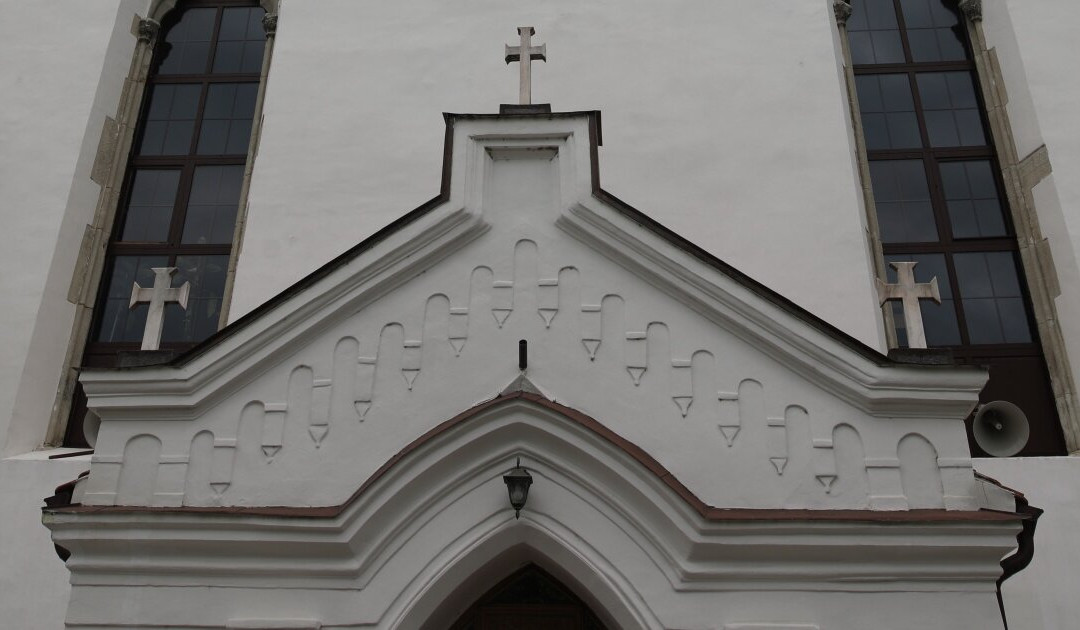 Biserica Ortodoxă Intrarea În Biserică A Maicii Domnului-Bistrita Bargaului必去景点