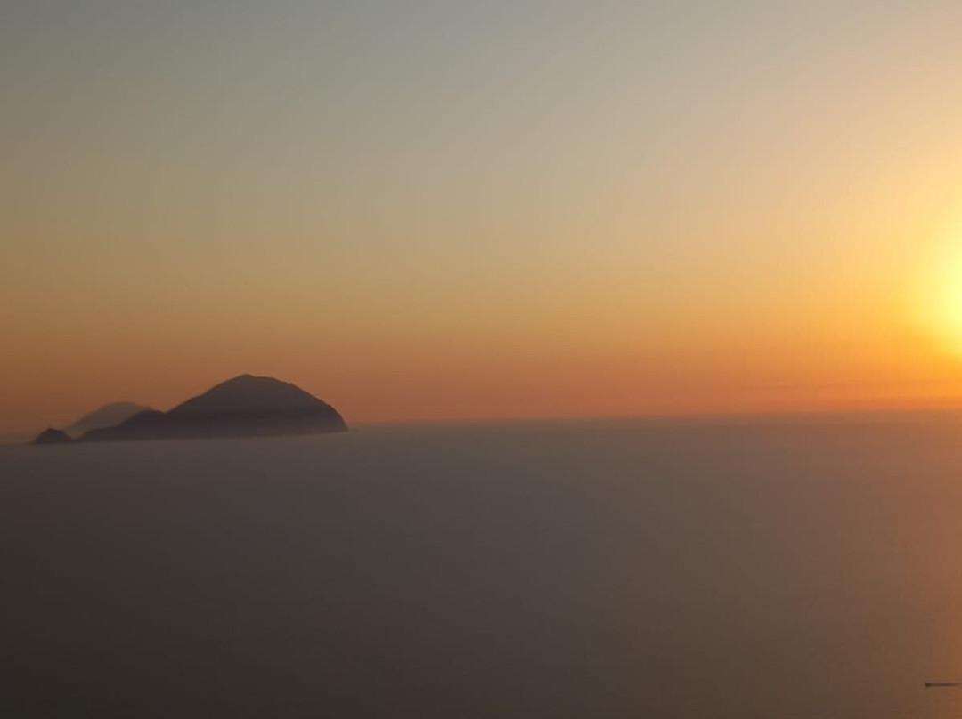 Ape Calessino – New Electric | Giro dell’Isola | Salina-Malfa必去景点