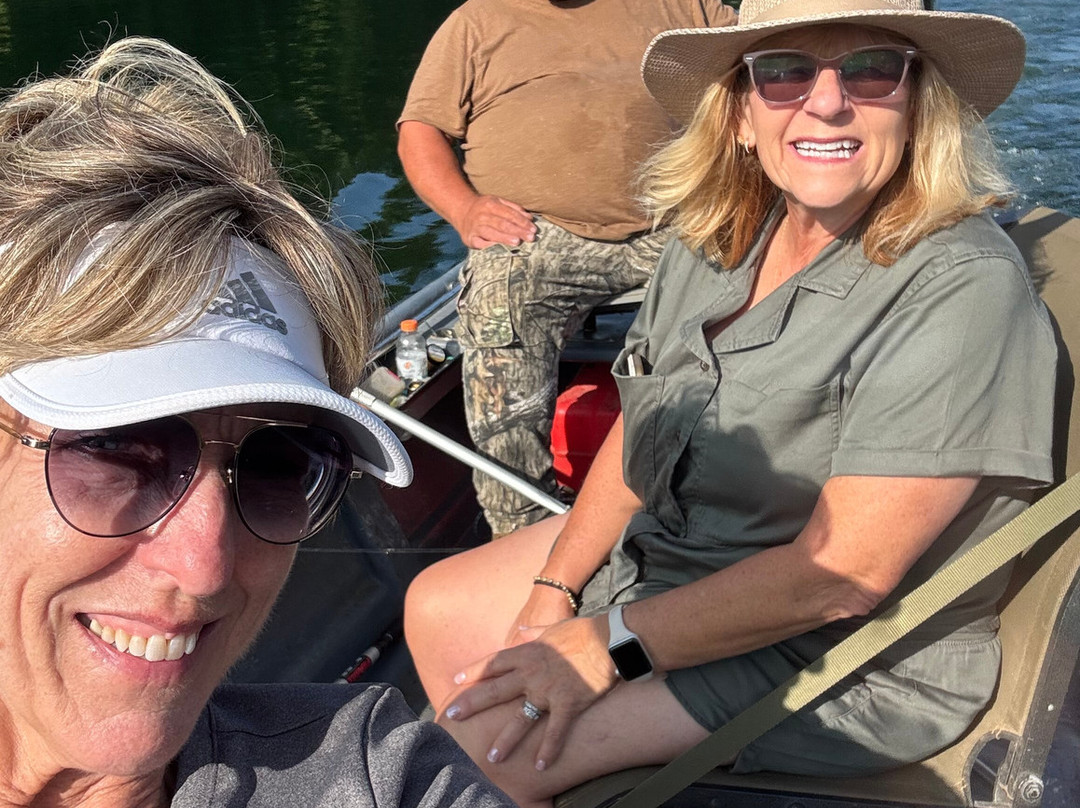 Ryan's White River Guide Service-尤里卡斯普林斯必去景点