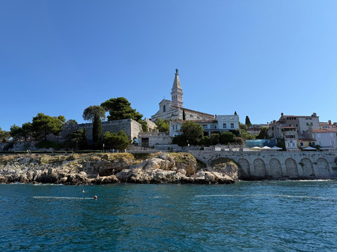 Arnanka excursions-罗维尼必去景点