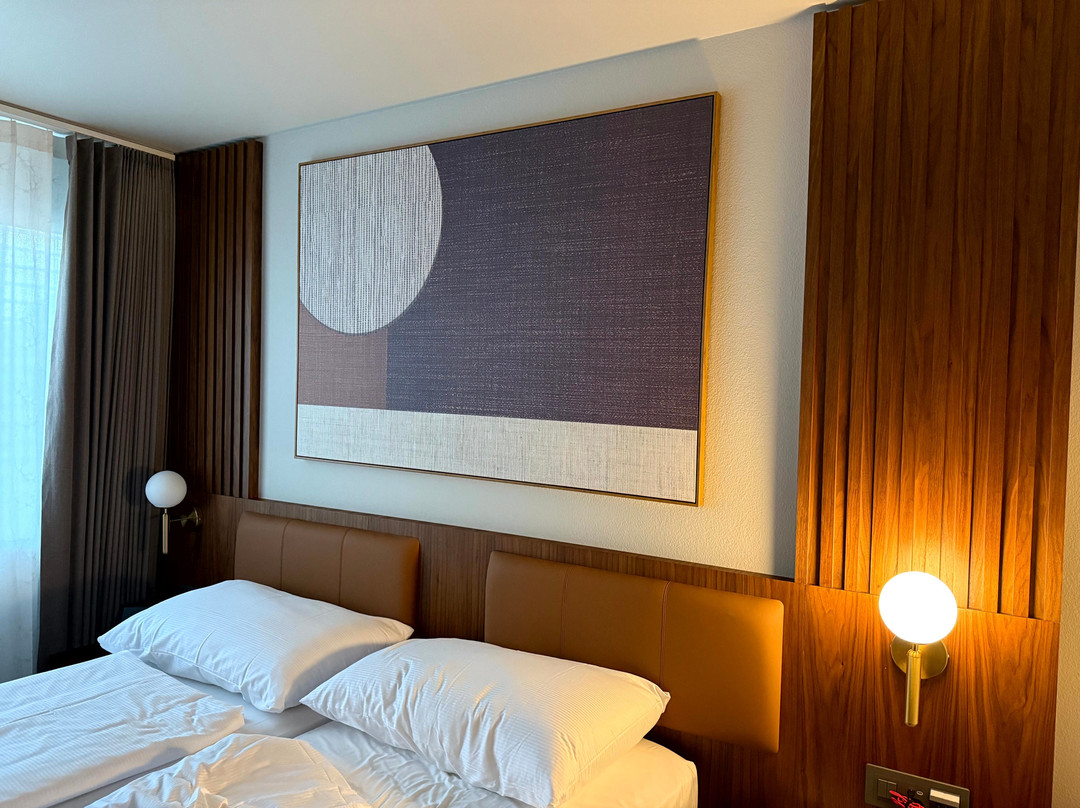 西佳杜帕尔克酒店主图