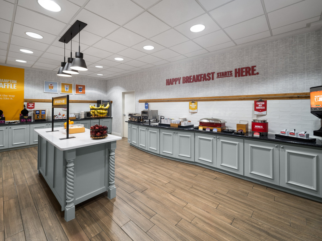 Garden City Beach酒店住宿-莫拉莱斯水湾希尔顿恒庭酒店