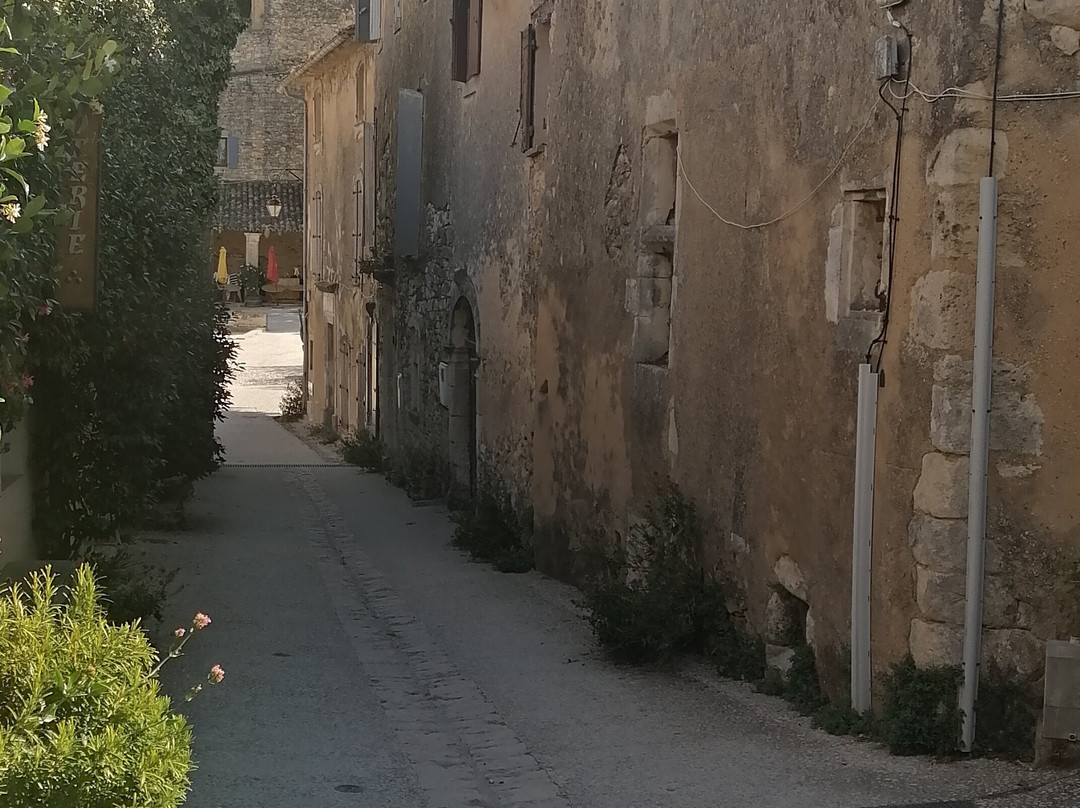 Vieux Village D'oppède-Oppede必去景点