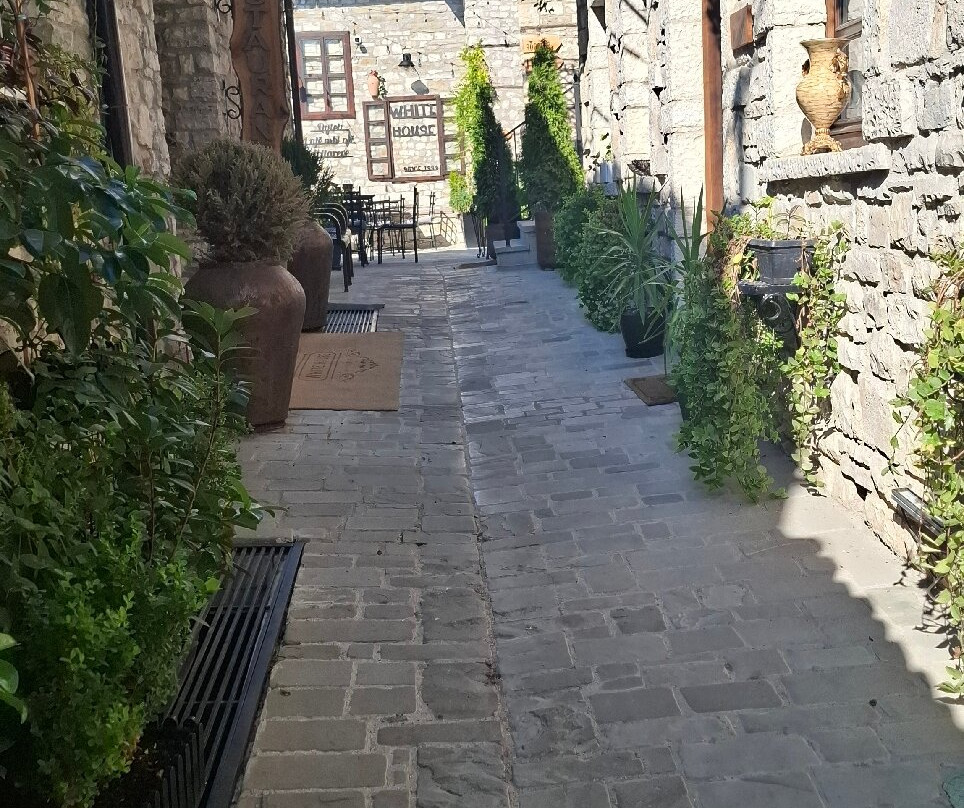 White House Berat主图