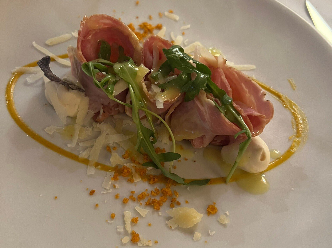 卢切拉皇宫酒店主图