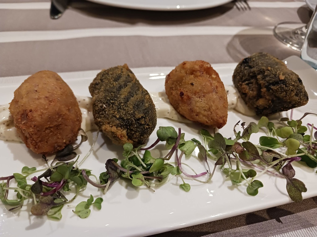 黑松露酒店主图