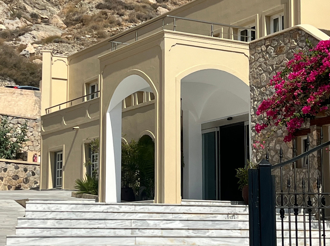 阿提尼亚温泉套房酒店主图