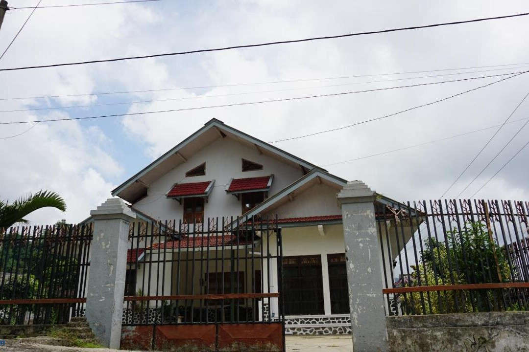 Spot On 93943 Sakinah Homestay Bromo Syariah Near Rest Area Wringinanom