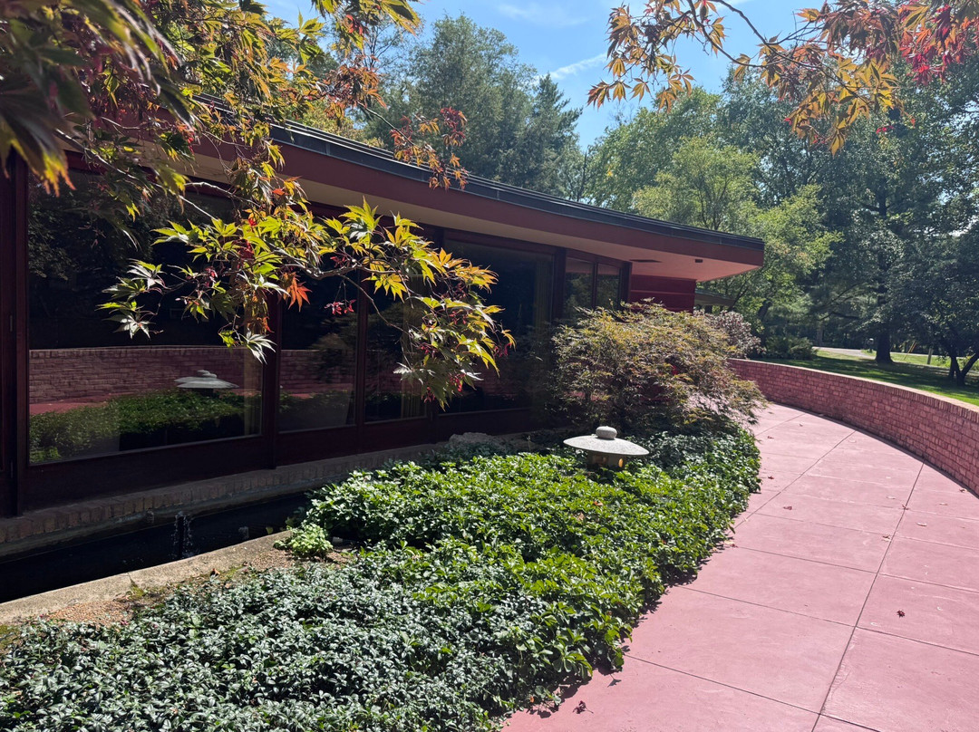 Frank Lloyd Wright's Laurent House-罗克福德必去景点
