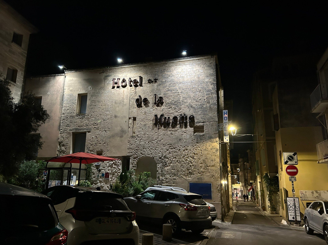 哑之家酒店主图
