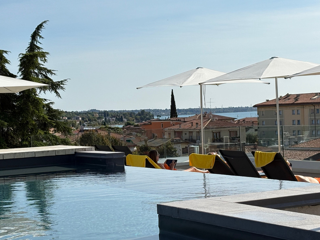 索尔霍酒店主图