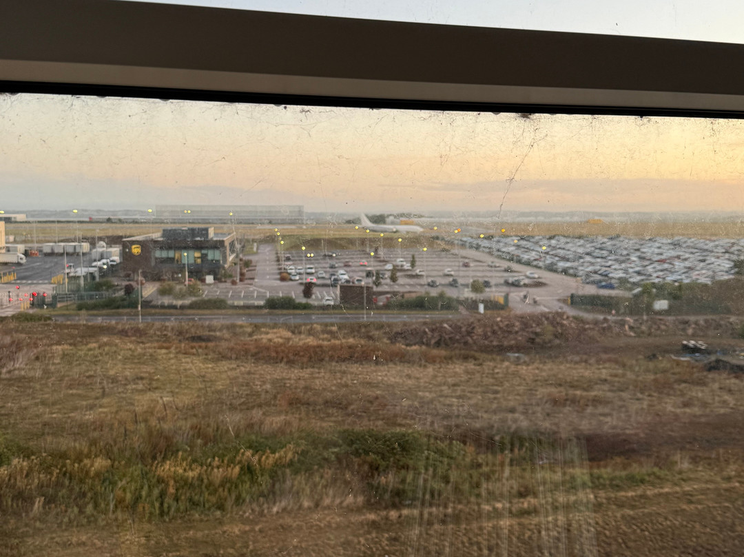 雷迪森布鲁东米德兰机场酒店主图