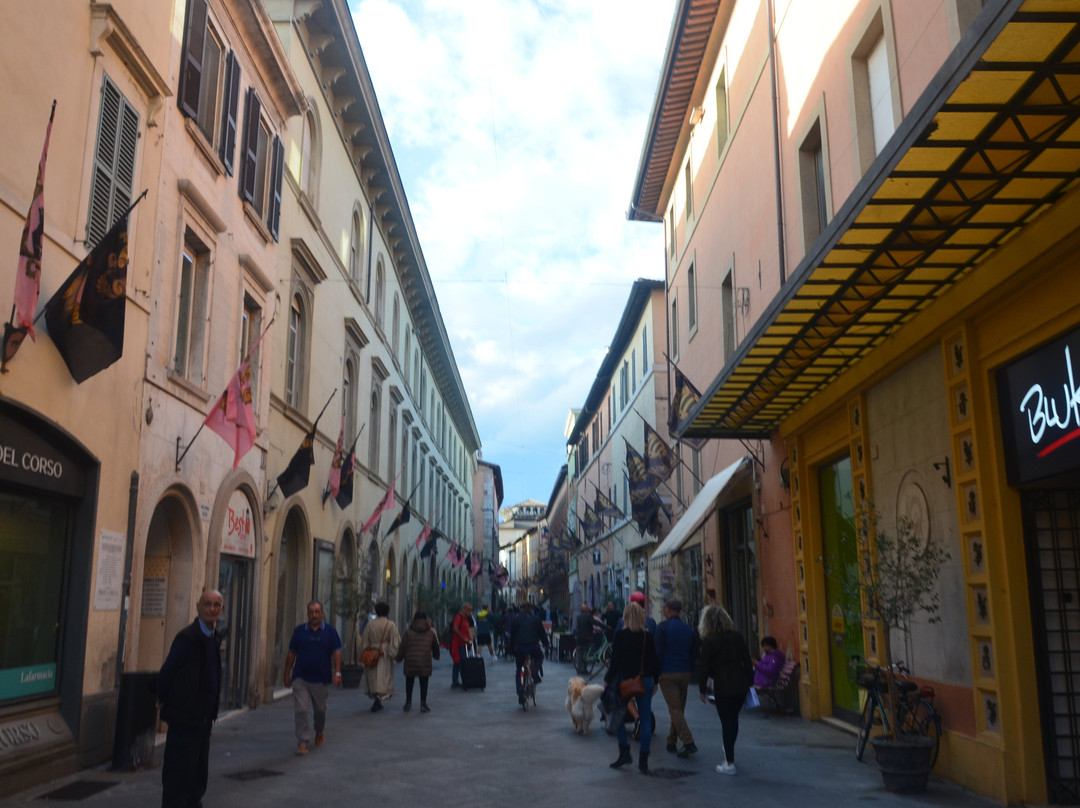 Corso Camillo Benso Conte di Cavour-福利尼奥必去景点