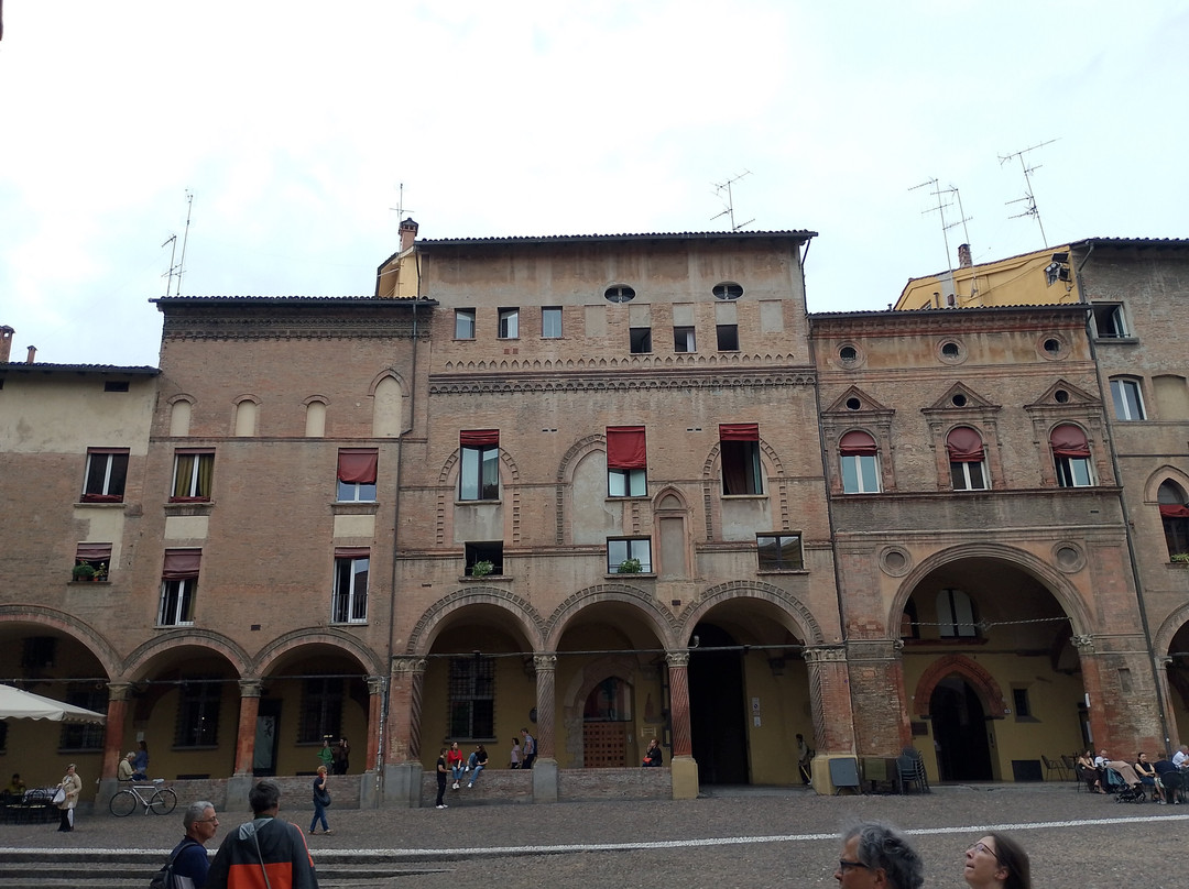 Piazza Santo Stefano-博洛尼亚必去景点
