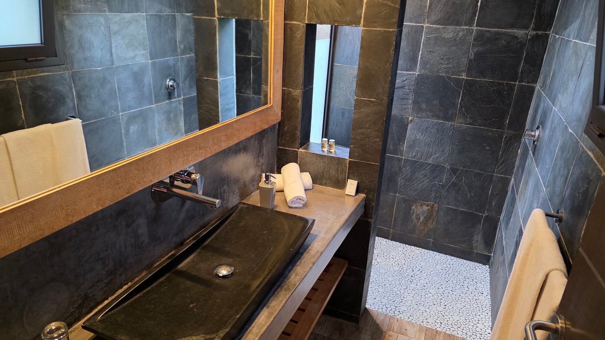 Mantadia Lodge-浴室