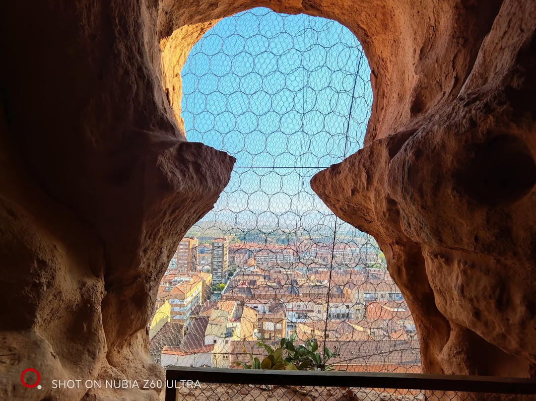 Cueva De Los Cien Pilares-Arnedo必去景点