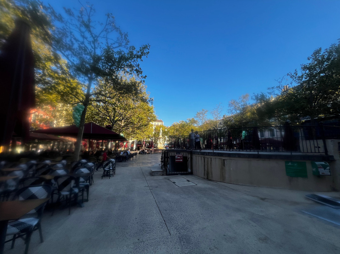 Place Carnot-卡尔卡松必去景点