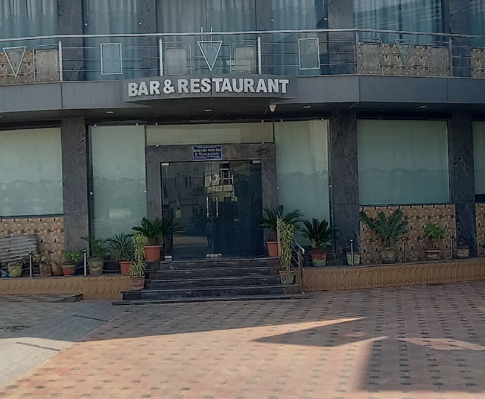 Mahindra Hotel主图