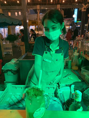 班泰海滩度假村主图