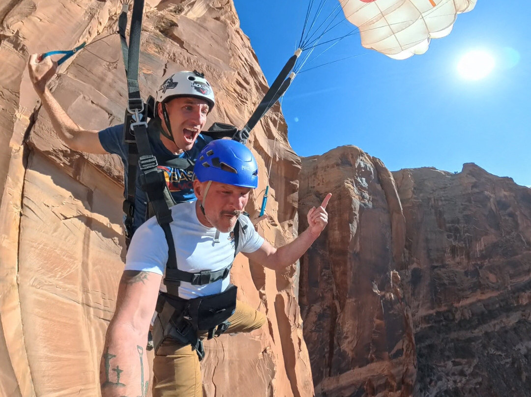 Tandem BASE Moab-莫阿布必去景点