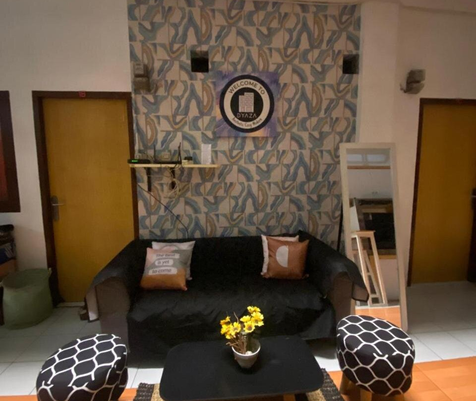 Dyaza Guest House Grogol