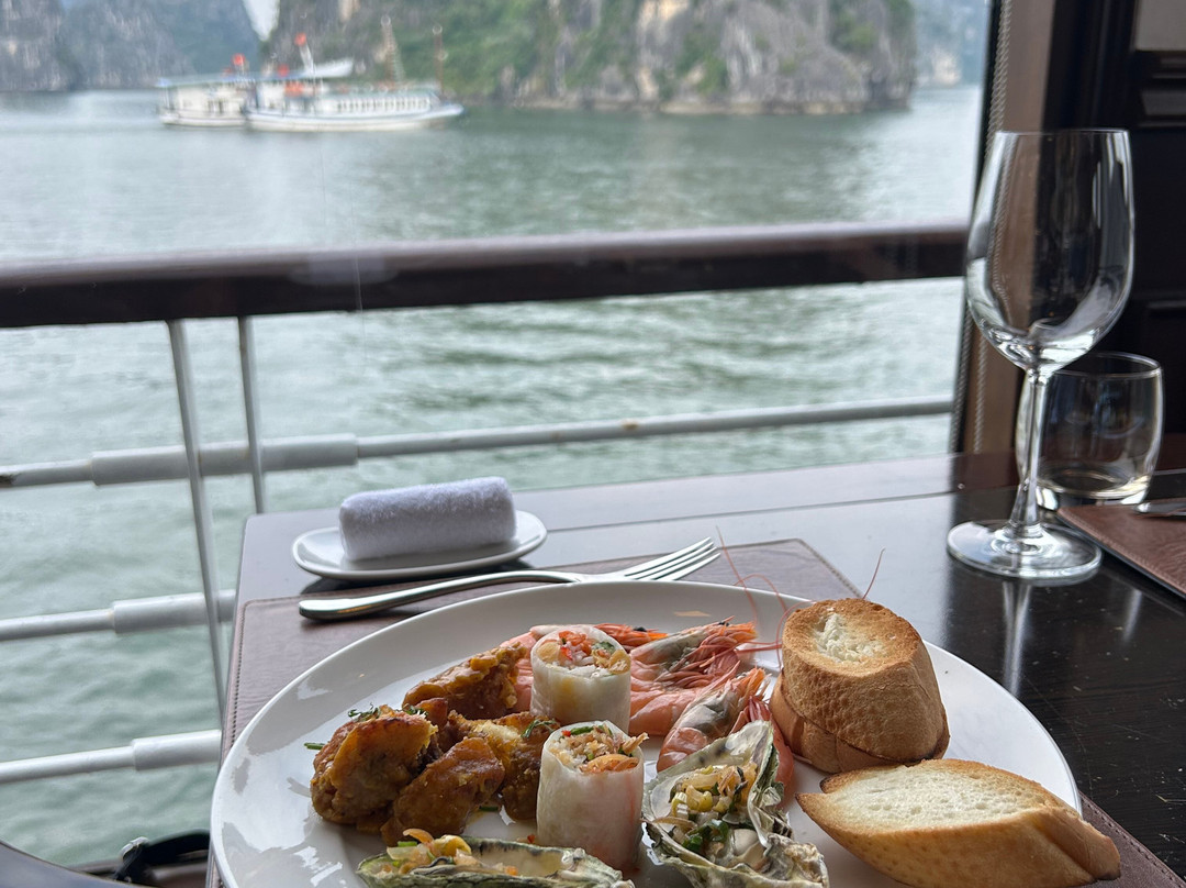 Orchid Trendy Cruises-Bai Chay必去景点