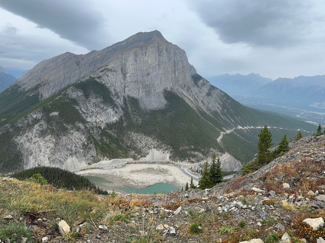 Ha Ling Peak-坎莫尔必去景点