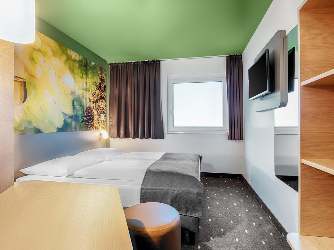 B&B酒店巴登机场店主图