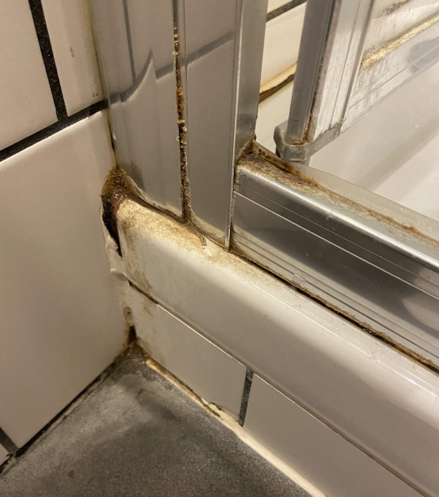 里尔艾克罗酒店-浴室