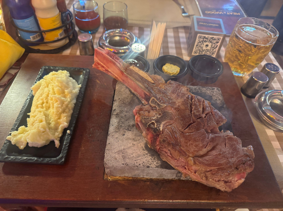 Meat and wood Restaurant and Bar