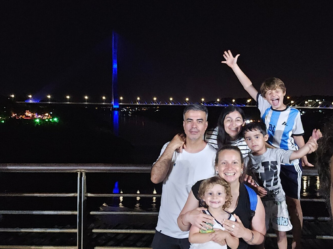 Hito Tres Fronteras-伊瓜苏港必去景点