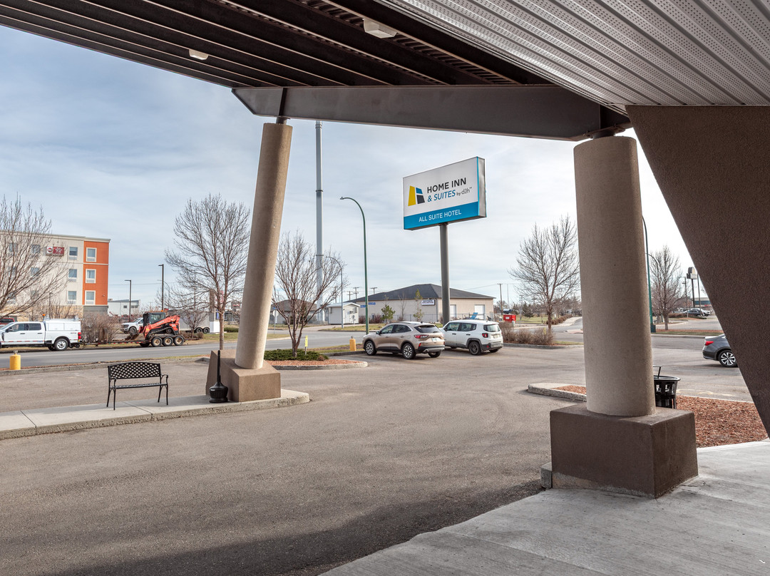 Home Inn & Suites by d3h™ - Regina East主图