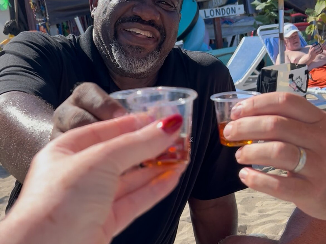 Long Bay Beach-托土拉必去景点