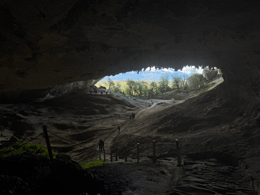 Cueva del Milodon-纳塔莱斯港必去景点