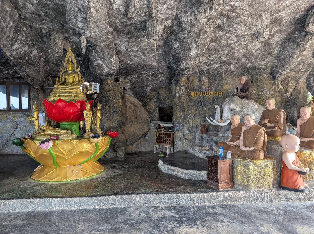 Wat Tham Khao Tao-Khao Tao必去景点