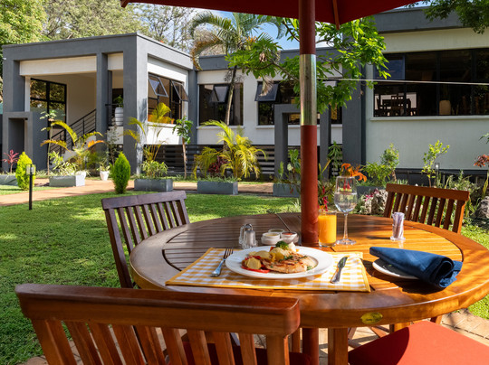 The Meru House主图