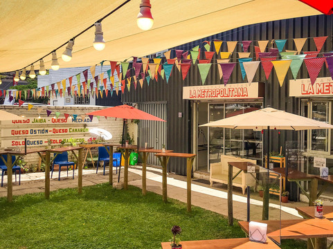 La Metropolitana Empanadas Fritas Playeras主图