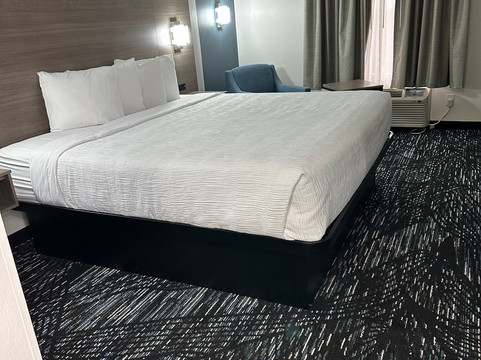 拉格兰奇温德姆速8酒店主图