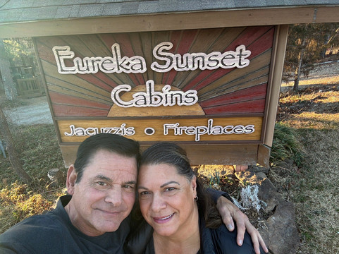 尤里卡日落小木屋主图