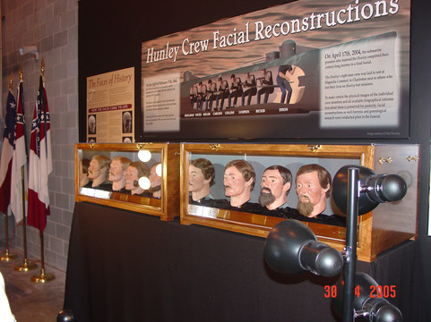 H.L. Hunley Submarine-北查尔斯顿必去景点