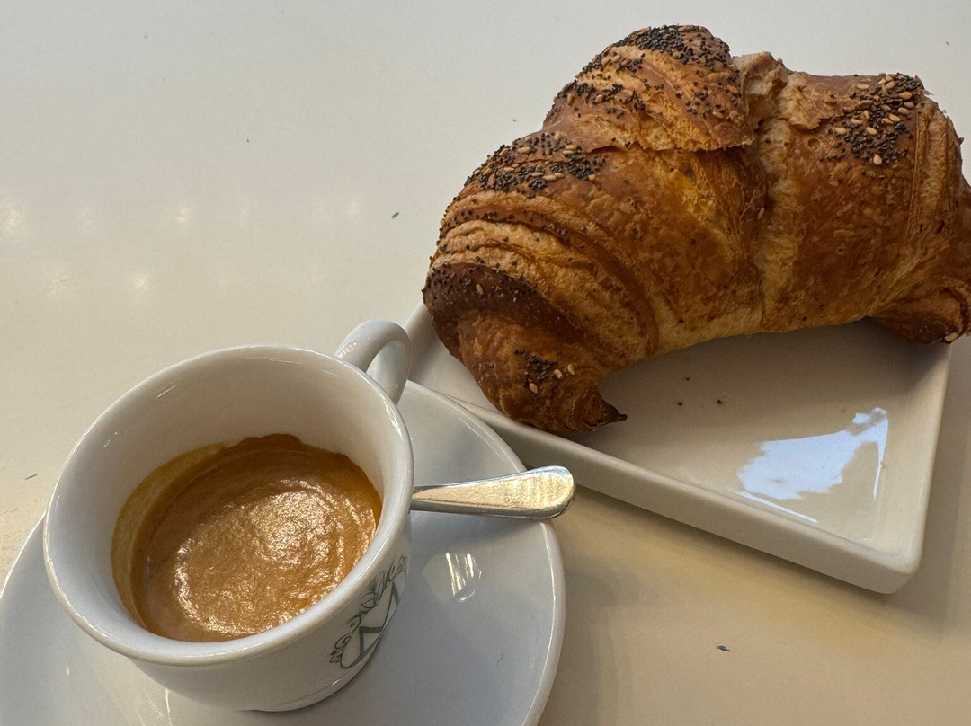 Mainenti Pasticceria-San Giorgio in Salici必去景点