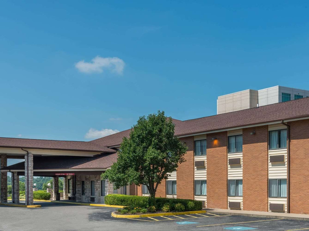 梅特罗波利斯呗盟套房酒店