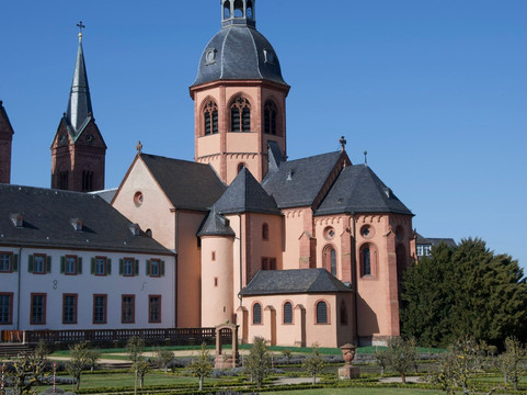 Ehemalige Benediktinerabtei-塞利根施塔特必去景点
