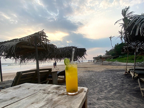 绝密海滩酒店主图