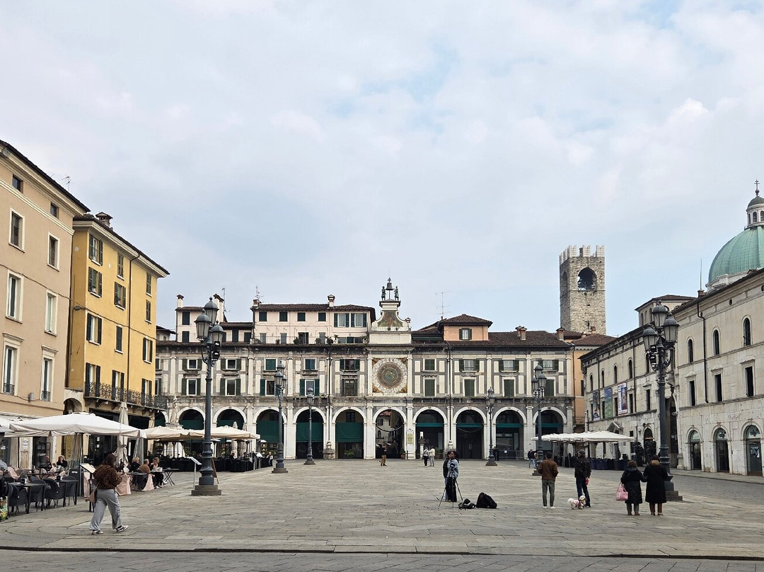 艾尔伯格欧罗洛吉欧酒店主图