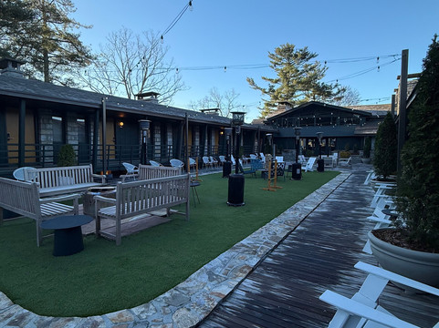 天际线旅馆主图