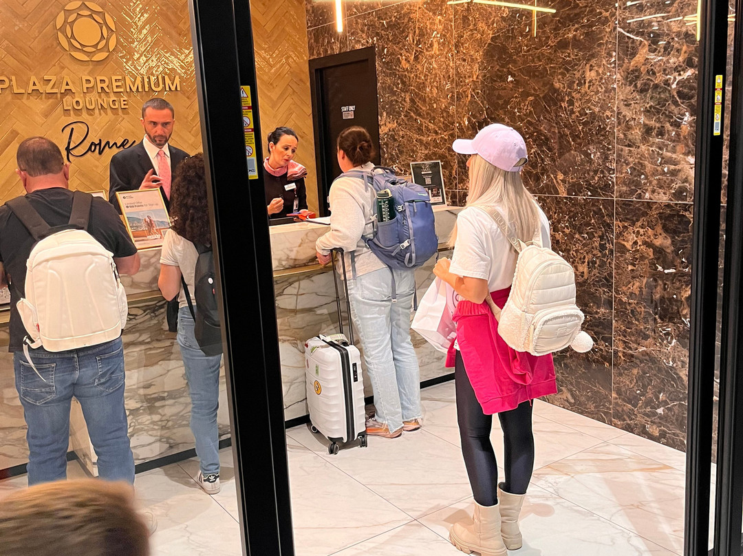 Plaza Premium Lounge (Schengen Area Departures Terminal 1)-菲乌米奇诺必去景点