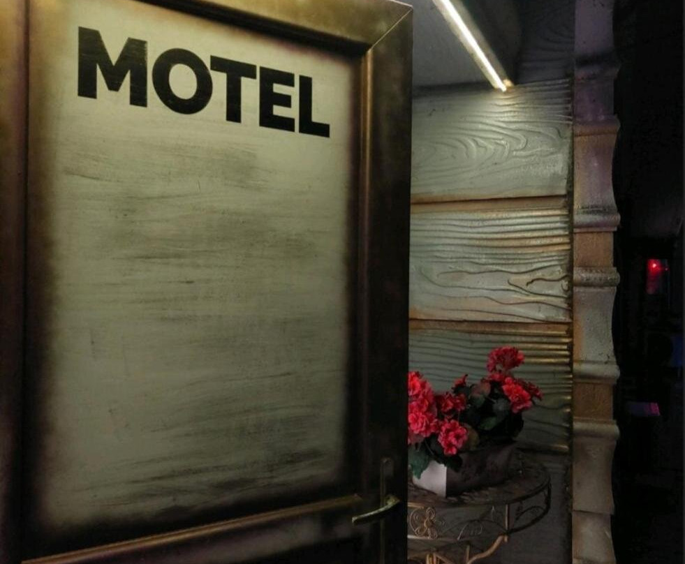 MOTEL Route 80