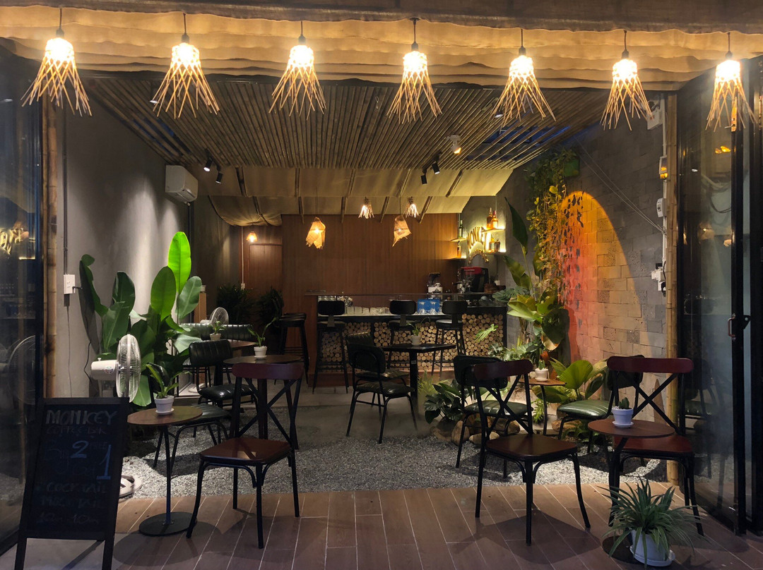 Monkey Coffee & Whisky Bar