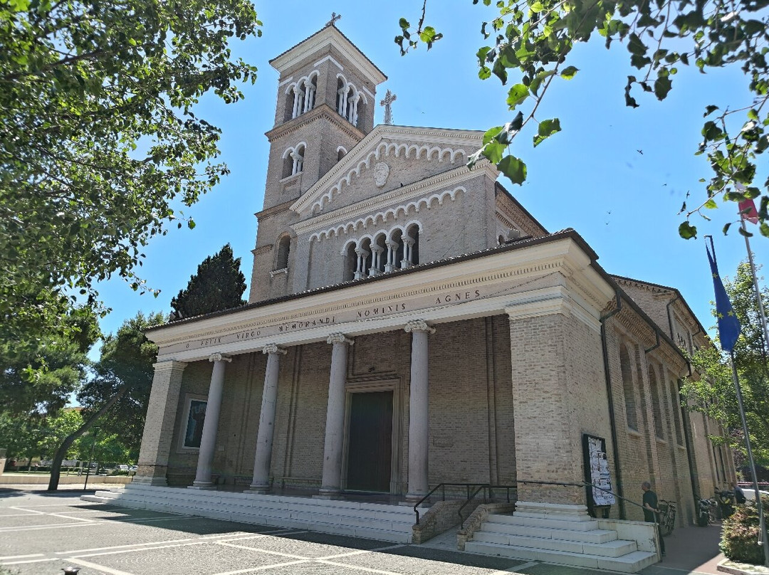 Chiesa di Sant'Agnese-Pineto必去景点